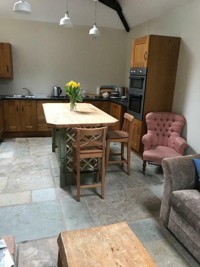 Tracey'S Farmhouse Cottage Belfast Exterior foto